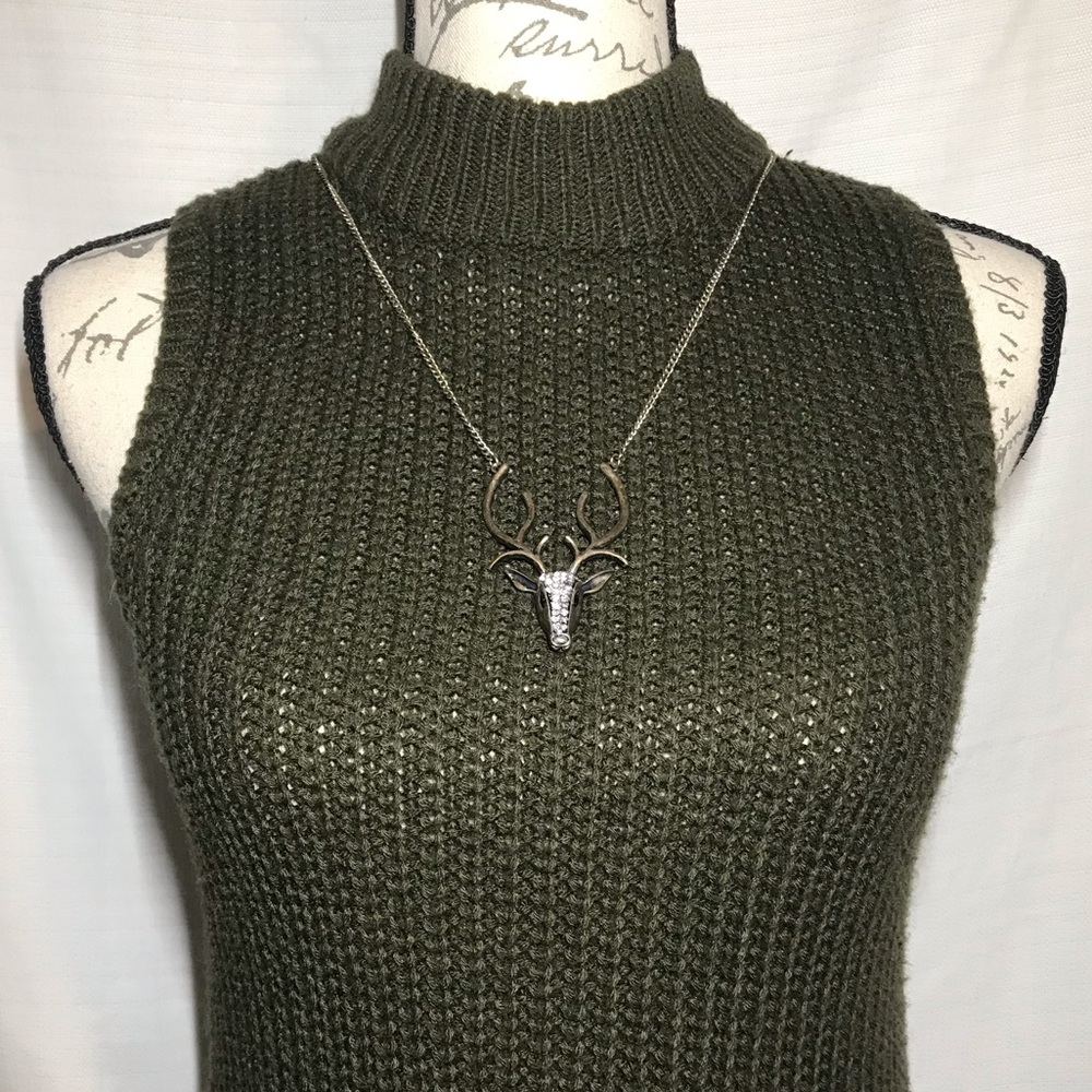 ✨5/$25 Deer antler pendent